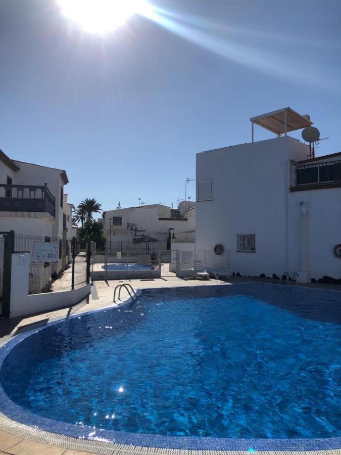 Vakantiehuis * Holiday Home * Casa De Vacaciones * Urb. Chayofita 德尔锡伦西奥海岸 外观 照片